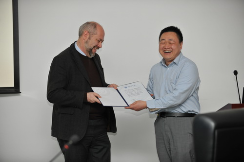 Professor Harald Schneider awarded CAS Visiting Professorship